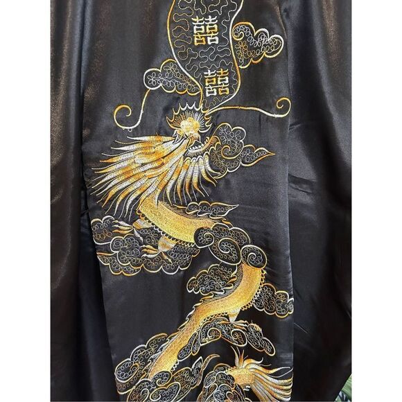 Black Embroidered Satin Unisex  Kimono - Picture 5 of 8